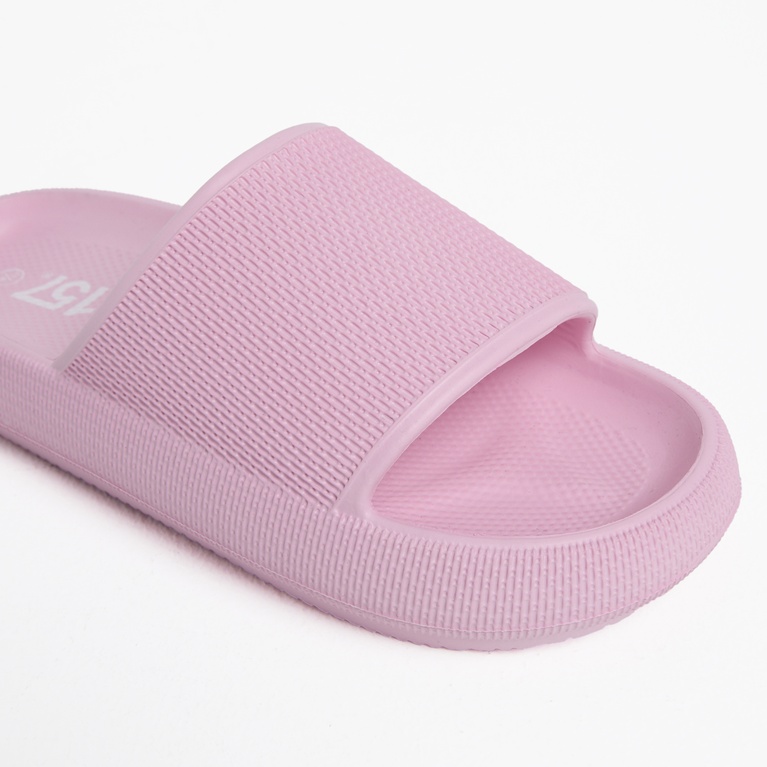 Rantatohveli "Chunky Slipper" 